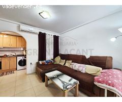Bungalow con sótano en urbanización con piscina en Gran Alacant