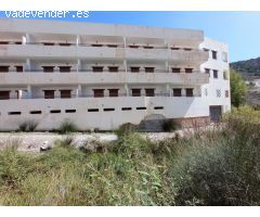 Edifico de 38 apartamentos, 3 locales y 38 garajes