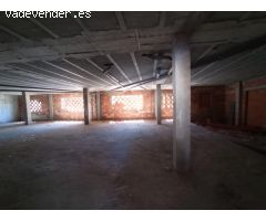 Edifico de 38 apartamentos, 3 locales y 38 garajes