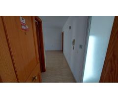 Piso de 3 dormitorios en venta en Berja