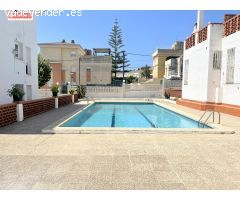 ¡LUMINOSO Y AMPLIO PISO CON GRAN TERRAZA Y ZONA COMUNITARIA CON PISCINA!