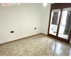 AMPLIO PISO EN COMARRUGA !!!!