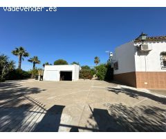 MAGNIFICO CHALET  HIPOTECABLE UBICADA EN LOS ALGARBLES. LA CARLOTA  (CORDOBA)