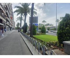 ¡Estaciona con comodidad en Paseo de la Victoria!