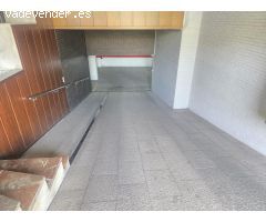 ¡Estaciona con comodidad en Paseo de la Victoria!