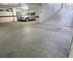 ¡Estaciona con comodidad en Paseo de la Victoria!