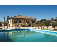 Preciosa casa con piscina en el Higuerón, Córdoba.