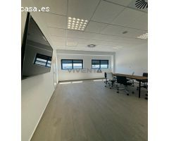 NAVE INDUSTRIAL CON OFICINAS REFORMADA EN BASE 2000