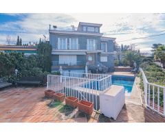 LUJOSO CHALET EN MONACHIL