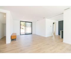 Chalet de obra nueva en Urbanización Alfinach