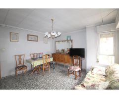CASA DE 3 PLANTAS CON ALMACEN EN ASPE