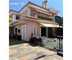 Chalet totalmente reformado en urbanización cerrada.