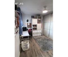 Chalet totalmente reformado en urbanización cerrada.