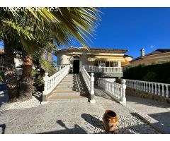 Villa en Venta en Benferri, Alicante