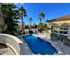 Villa en Venta en Benferri, Alicante