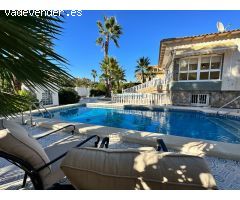 Villa en Venta en Benferri, Alicante
