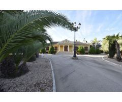 Villa en Venta en Orihuela, Alicante