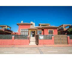 Villa en Venta en Algorfa, Alicante