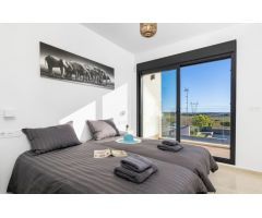 Villa en Venta en San Miguel de Salinas, Alicante