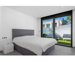 Villa en Venta en San Miguel de Salinas, Alicante