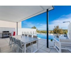 Villa en Venta en San Miguel de Salinas, Alicante
