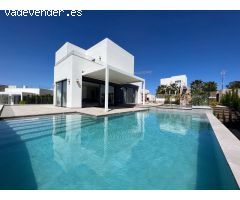 Villa en Venta en Orihuela, Alicante