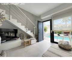 Chalet moderno con piscina privada y solárium en PAU 26, Orihuela Costa