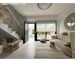 Chalet moderno con piscina privada y solárium en PAU 26, Orihuela Costa