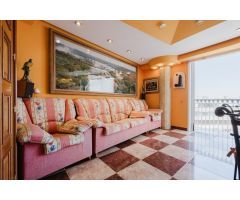 Apartamento de 3 dormitorios en 1ª línea de mar