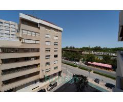 Piso - Avda. Presidente Adolfo Suárez - Los Remedios - Sevilla.