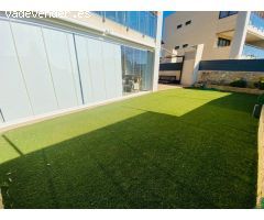 SE ALQUILA APARTAMENTO EN TORRE BELLVER