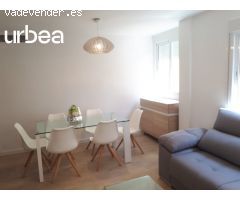 MALAGUETA. Espectacular piso de alquiler de 3 habs, 2 baños y garaje en Málaga Capital