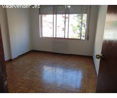 APARTAMENTO CON PISCINA EN ALQUILER CLARA DEL REY PROSPERIDAD