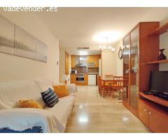 Excelente piso amueblado en Av. Roma, zona Parc Central.
