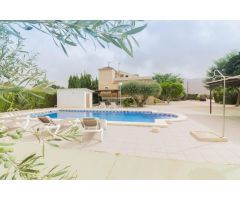 CHALET CON PISCINA Y 1.300M2 DE PARCELA (ALQUILER TEMPORADA)