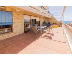 INCÉIBLE ÁTICO CON TERRAZA DE  MÁS DE 40M2 EN TORREVIEJA (ZONA AVENIDA PURÍSIMA)