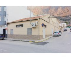 AMPLIO INMUEBLE EN REDOVÁN (ZONA CENTRO) IDEAL PARA INVERSORES.