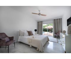 Villa de lujo de 5 dormitorios y 5 baños en Marbesa, Marbella Este