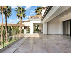 Villa de 6 dormitorios y 9 baños en Sierra Blanca, Marbella