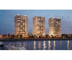 Apartamento de lujo de 4 dormitorios y 4 baños con vistas al mar. Primera Línea, Málaga