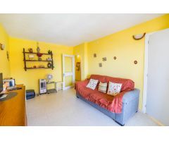 Piso a la venta primera linea de Playa, puerto deportivo Fuengirola