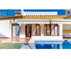 Villa en venta en Benalmadena