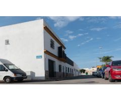 CASA EN AVENIDA JUAN CARLOS I CON LOCAL Y AZOTEA