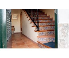 CASA EN AVENIDA JUAN CARLOS I CON LOCAL Y AZOTEA