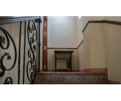 CASA EN AVENIDA JUAN CARLOS I CON LOCAL Y AZOTEA