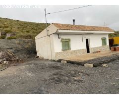 CORTIJO EN SENES