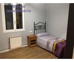 Piso de cinco habitaciones dos baños y trastero.
