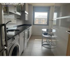 Apartamento en La Guindalera en urbanización con piscina y amplia zona verde.