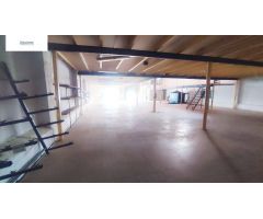 NAVE JUNTO A CARRETERA NACIONAL 430 - BARRAX