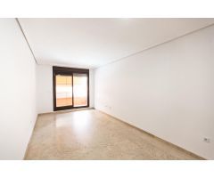 VIVIENDA EN CAÑITO BAZAN CON COCHERA Y TRASTERO.